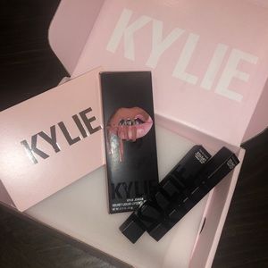 Kylie Cosmetic lipkit